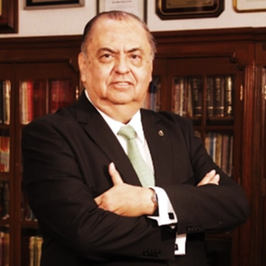 Carlos Nava Larreguível